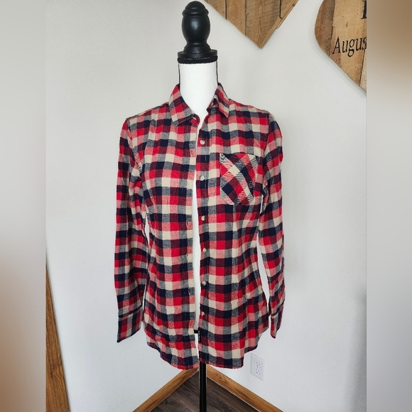 Field and Stream Plaid Button Up Shirt - Picture 1 of 4